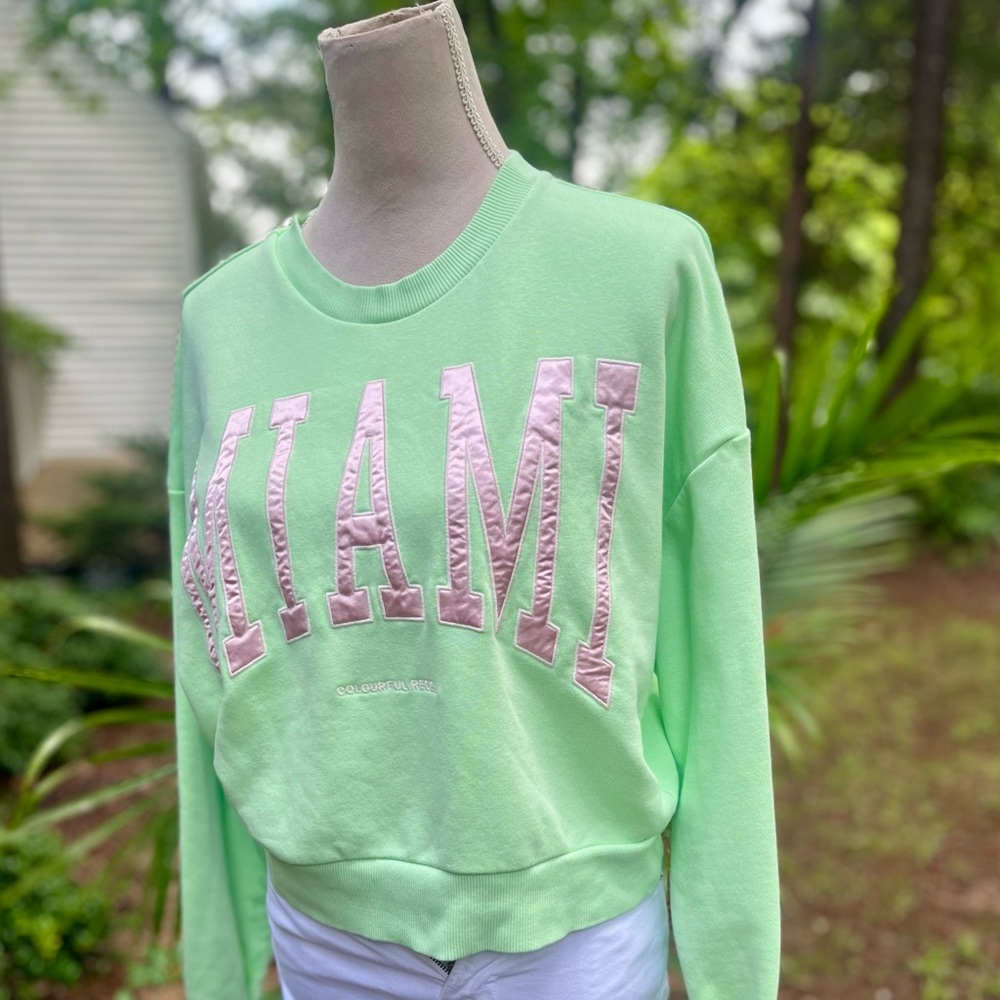 Colourful Rebel ’Miami’ Crop Sweatshirt, Long Sleeve, Green + Pink, M, Euc